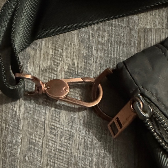 lululemon athletica Festival Bag Fatigue Camo EUC - Picture 3 of 14